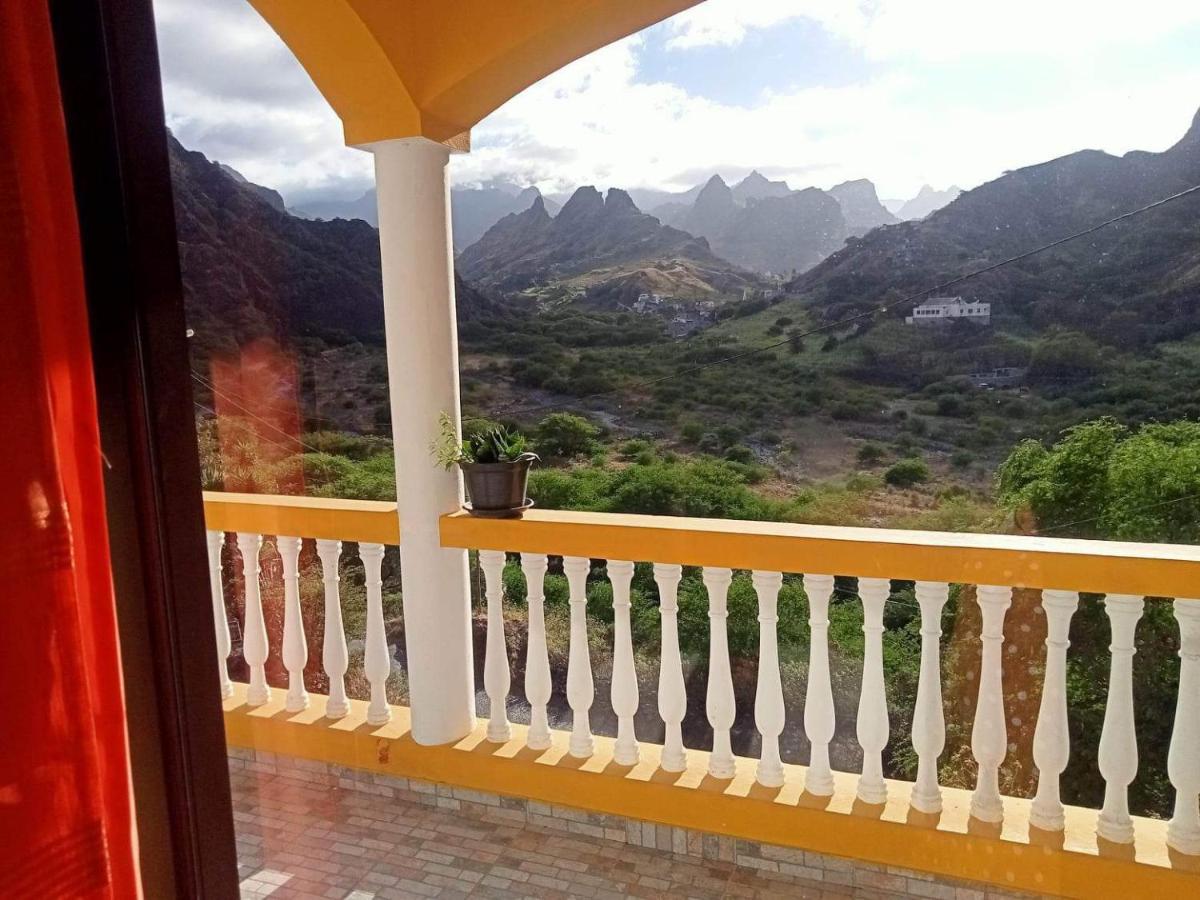 Casa Familiar Por Do Sol Bed & Breakfast Ribeira Grande Екстериор снимка